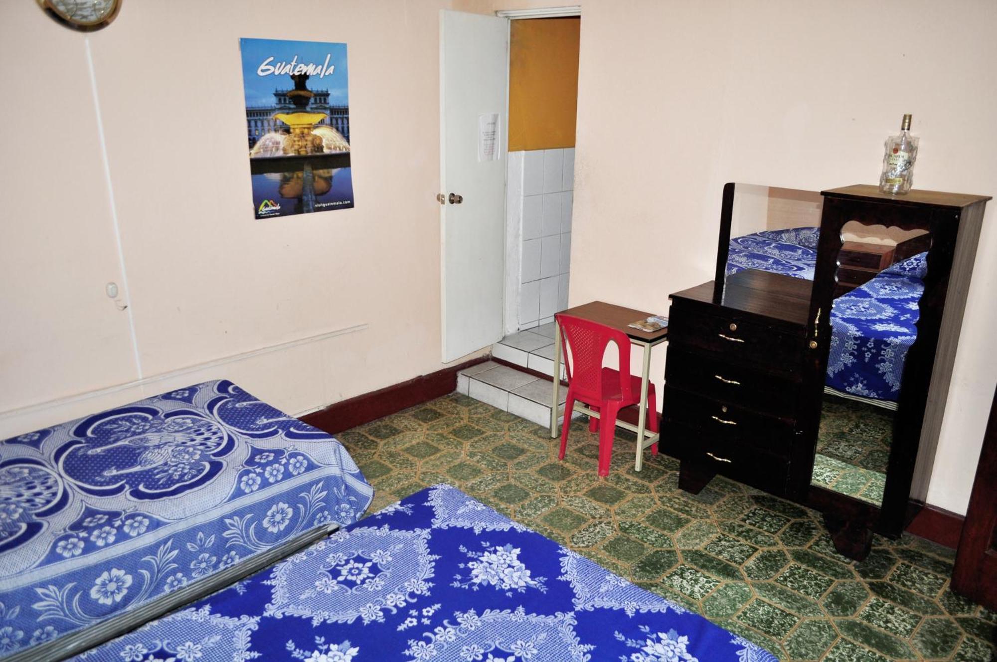 Hotel Estacion Gerona Bed & Breakfast Guatemala City Exteriör bild
