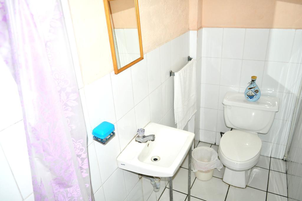 Hotel Estacion Gerona Bed & Breakfast Guatemala City Rum bild