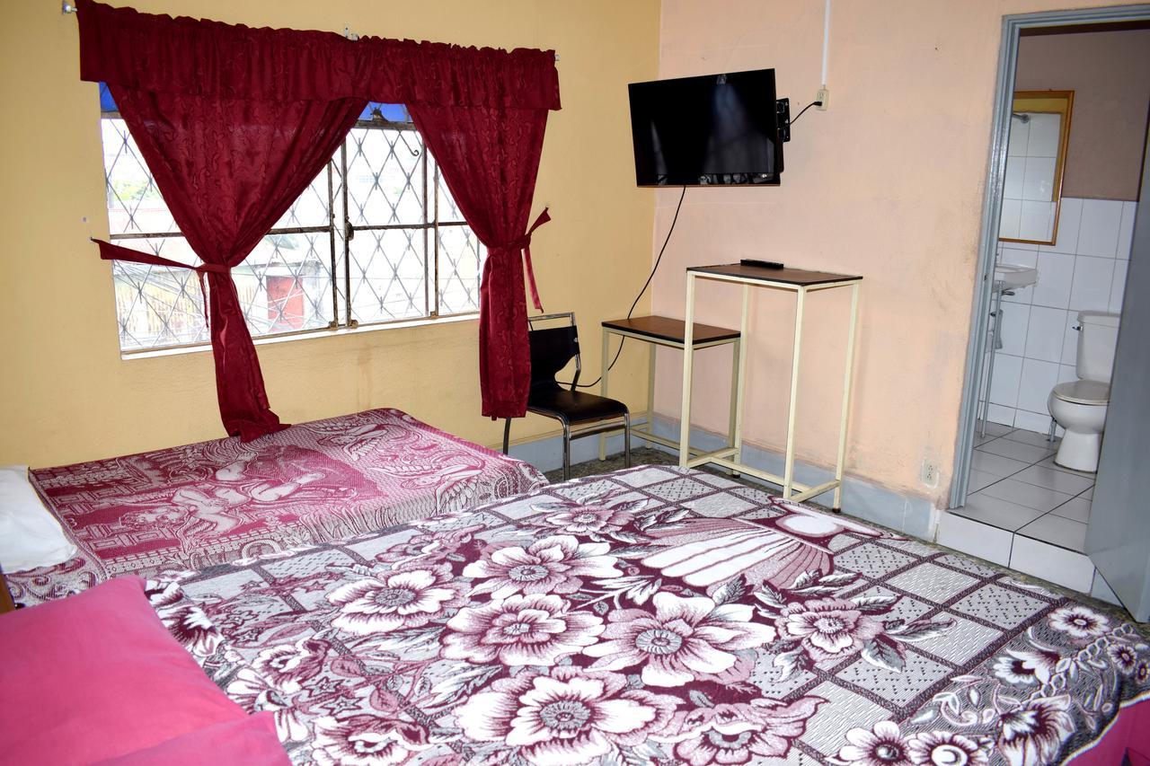 Hotel Estacion Gerona Bed & Breakfast Guatemala City Exteriör bild