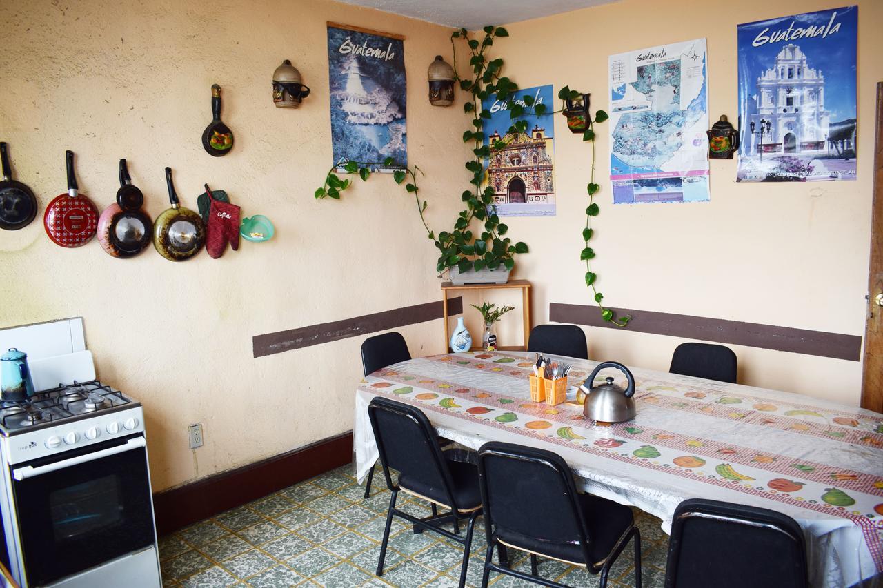Hotel Estacion Gerona Bed & Breakfast Guatemala City Exteriör bild