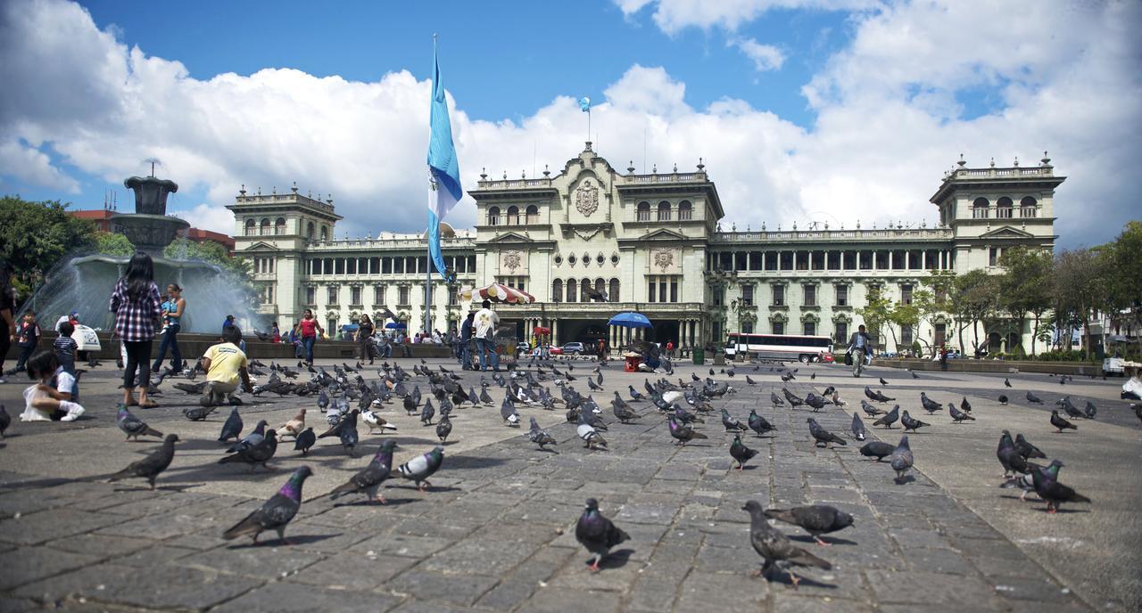 Hotel Estacion Gerona Bed & Breakfast Guatemala City Exteriör bild