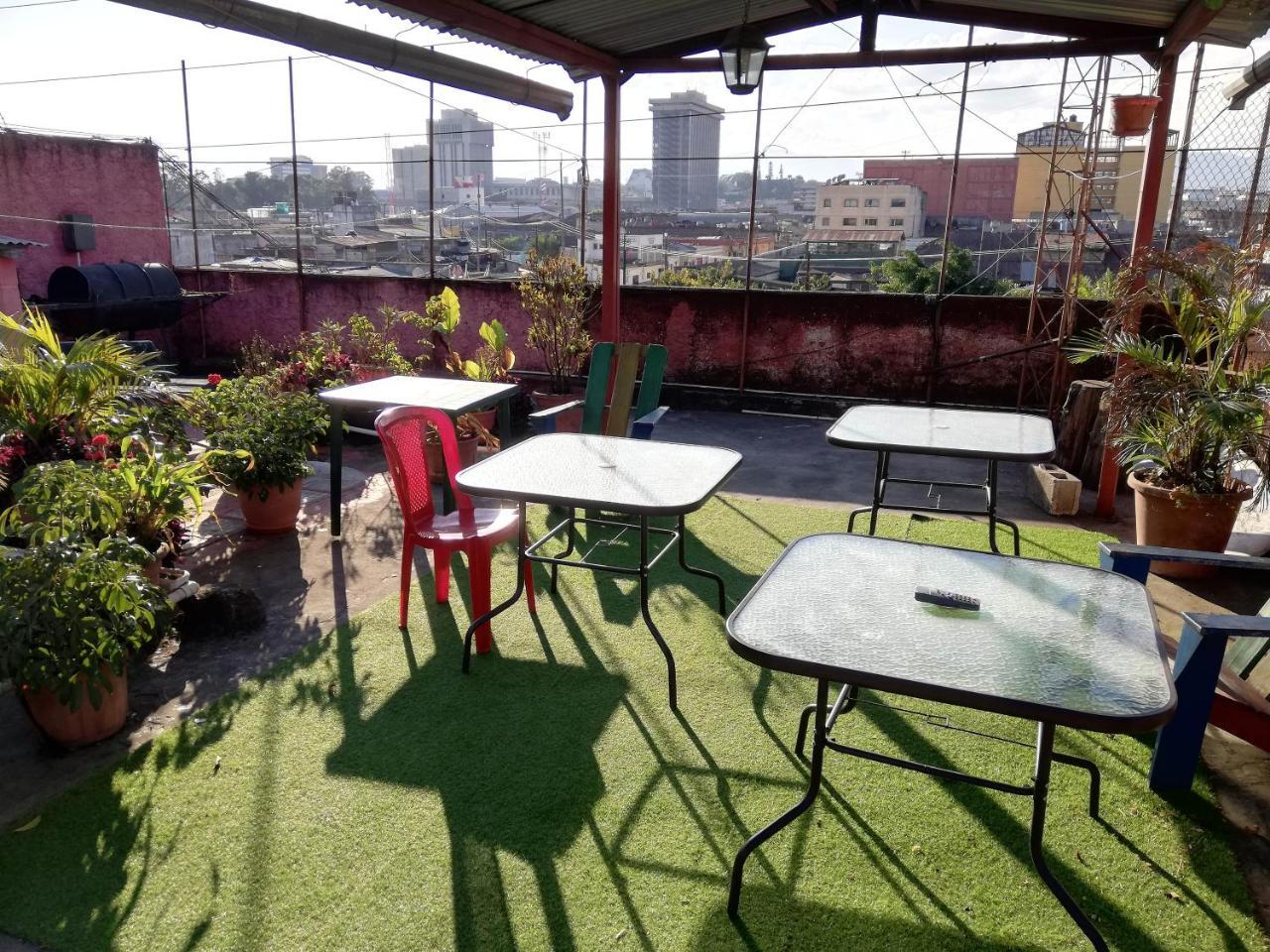 Hotel Estacion Gerona Bed & Breakfast Guatemala City Exteriör bild