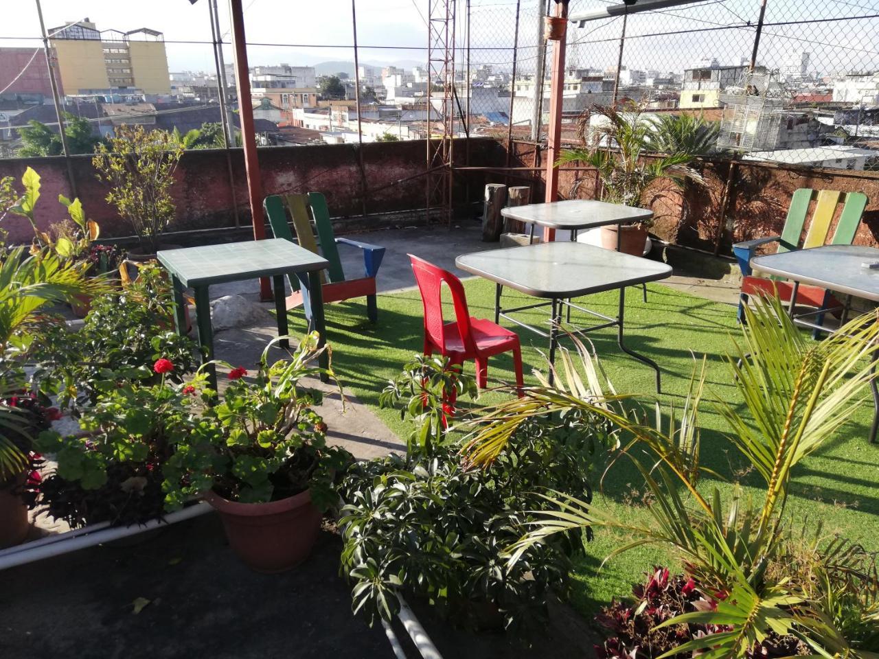 Hotel Estacion Gerona Bed & Breakfast Guatemala City Exteriör bild