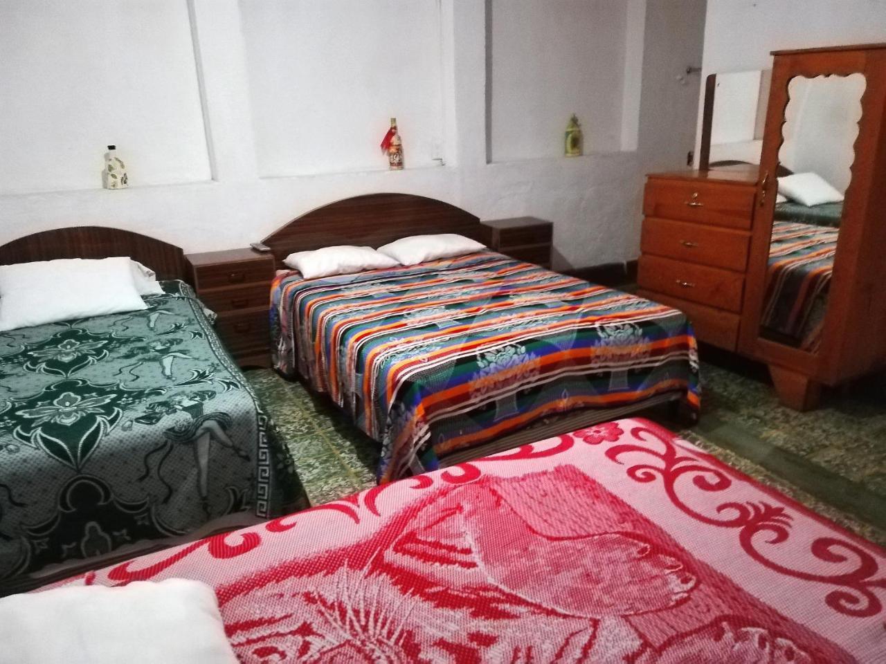 Hotel Estacion Gerona Bed & Breakfast Guatemala City Exteriör bild