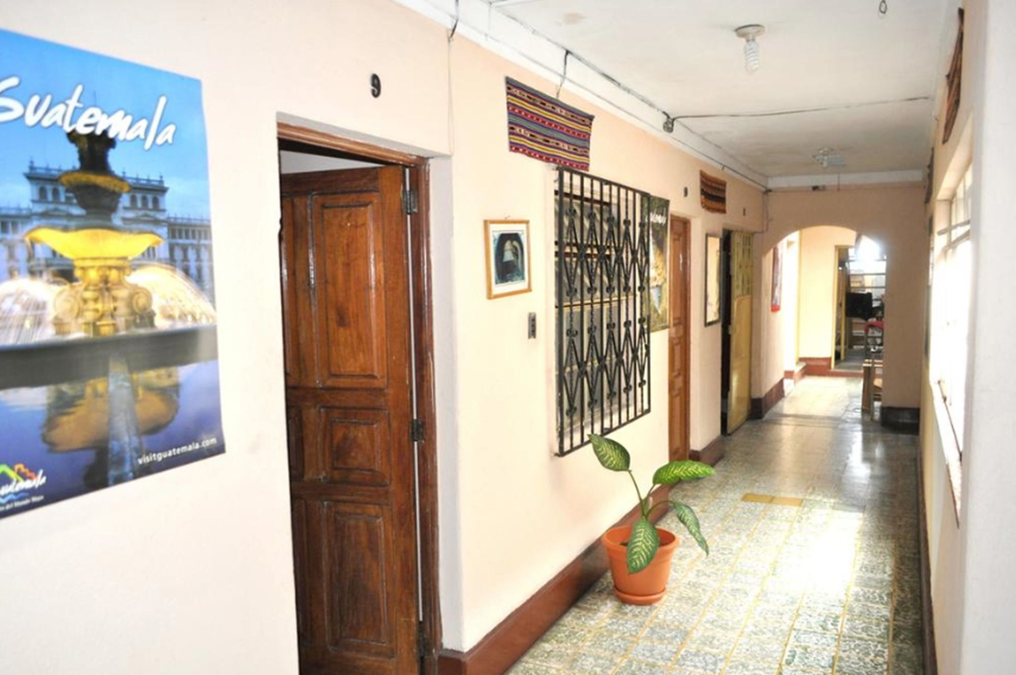 Hotel Estacion Gerona Bed & Breakfast Guatemala City Exteriör bild